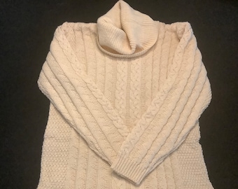 Vestido vintage CARRAIG DONN de Irlanda, talla L, blanco, de lana, cuello alto y largo trenzado, estilo Aran. Woolen Mills of Ireland