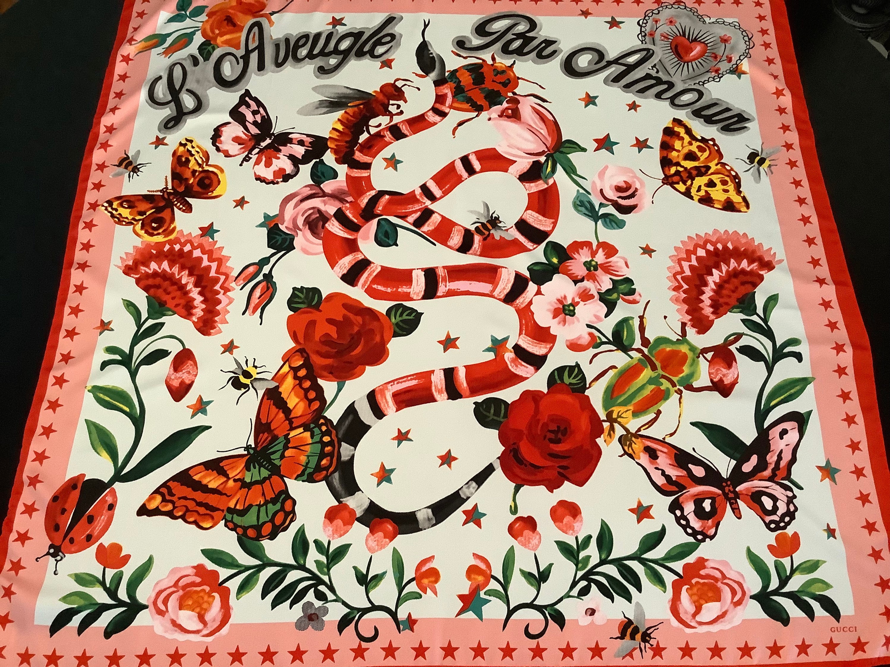 New Gucci GG Monogram Stars and Hearts Neck Silk Scarf