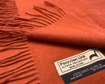 Colección Vintage PERUVIAN LINK Alpaca 100% Baby Alpaca Hecha en Perú Bufanda Larga Naranja con Deshilachados en Excelente Estado