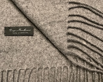 Bufanda larga vintage ENZO MANTOVANI gris 100% cachemira con deshilachados