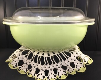 Pyrex Lime Green 2 Qt Casserole w/Lid