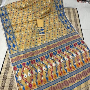 Floral Jamdani Saree: Soft Dhakai Motif, Bangali Gift Saree