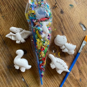 Party bag fillers,Paint your own party packs,teacher class gift, Plaster dinosaurs, children’s party favours,kids party bags, dinosaur theme