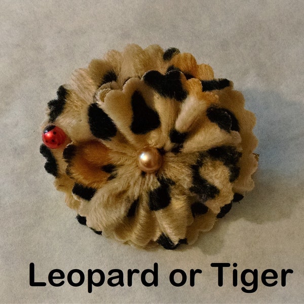 unusual girl hair clip, leopard print flower barrette, animal print gift, tiger print flower barrette, alligator clip, flower bobby pin gift