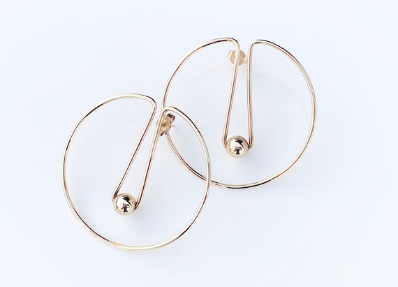 Circa 1980's 14KT Yellow Gold Contemporary Doorkno