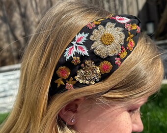 249. NEW The Groovy Daisy Flower Beaded Brooke Shade Designer Headband 249. NEW The Groovy Daisy Flower Beaded Brooke Shade  main image 4