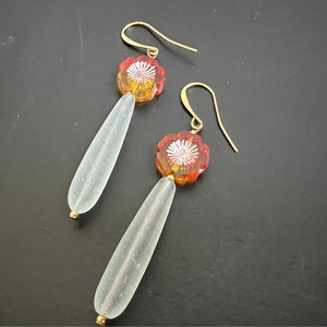 Boucle d&#39;oreille en verre de mer, boucles d&#39;oreilles en larme, boucles d&#39;oreilles tchèques fleurs en verre, boucles d&#39;oreilles bohèmes, cadeaux pour elle