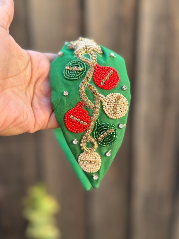 Christmas Beaded Knot Headband: Handmade Holiday Hair  display picture 3