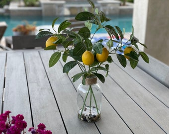 Artificial Arrangements in Vase LEMON SPRAYS in Glass Vase with Water Look and Decorative Rocks