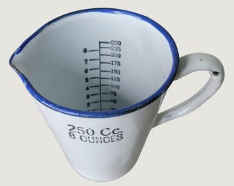 Vintage Asepticon Enamelware Measuring Cup 250cc 8oz White Blue Rim Germany