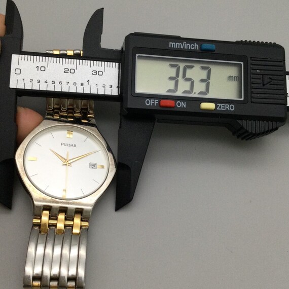 Vtg Pulsar Watch Men 35mm Silver Gold Two Tone Da… - image 9