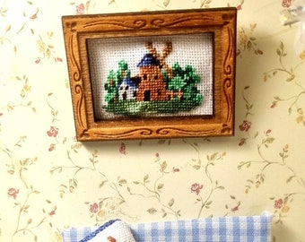 Puppenhaus Miniatur Stickbild mit Mühle, 1:12 Bild