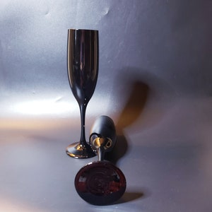 Set of 2 LENOX Solid black glass champagne flutes