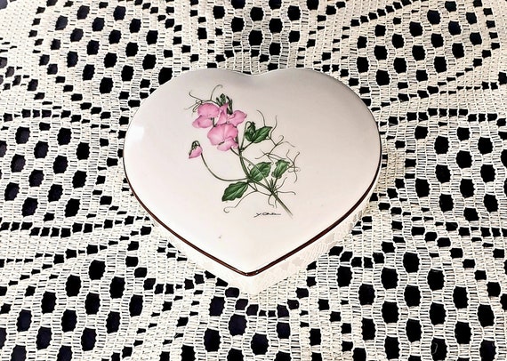 Ceramic trinket box heart - Gem