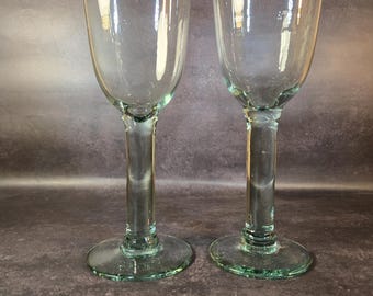 Set of 2 La Mediterranean Spanish recycled green art glass stemware