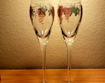 Set of 2 wine flutes handmade in Romania by Wine Things, hand painted