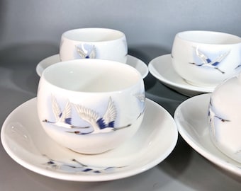 Set of 4 vintage Gumgumfuninthesun Chawan style teacups & saucers with flying cranes design