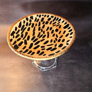 Leopard pattern footed serving plate by Ambiance