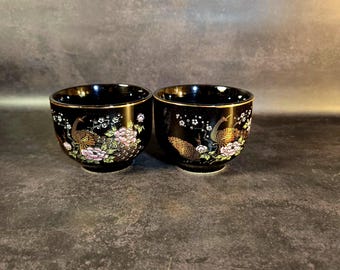Set of 2 vintage Japanese porcelain tea or sake cups, gold-trimmed