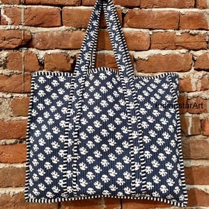 Marineblaue indische handgemachte Patchworktasche, gesteppte Markttasche handgenäht, stilvolle Einkaufstasche, Einkaufstaschen, Hippietaschen, gedruckte Umhängetaschen