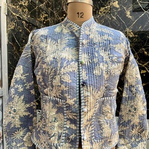 Grey Floral 100% Cotton Handmade Reversible Light Weight Quilted Short Jacket,Patchwork New Style Coat,Partywear Beautiful OR Gift For Her