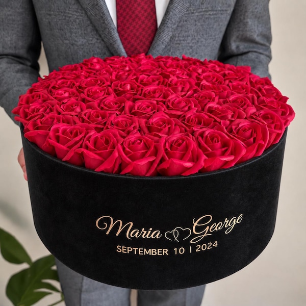 Personalized Rose Box – Approx. 55 Decorative Roses, Custom Names & Date