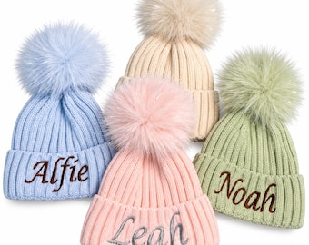 Personalised Embroidered Baby Winter Hat with Pom Pom – Ribbed Knitted Beanie Hat for Baby Boys & Girls Personalised Name Gift – 0-12 Months
