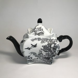 Rare Early 20th Century Antique Dechang Ceramics Chinese Teapot