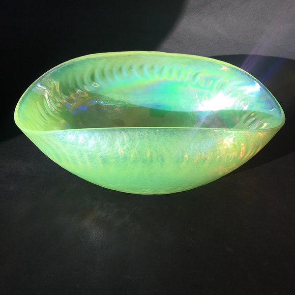 Spectacular Mid-Century Yalos Casa Murano Italy Folded Glass Bowl