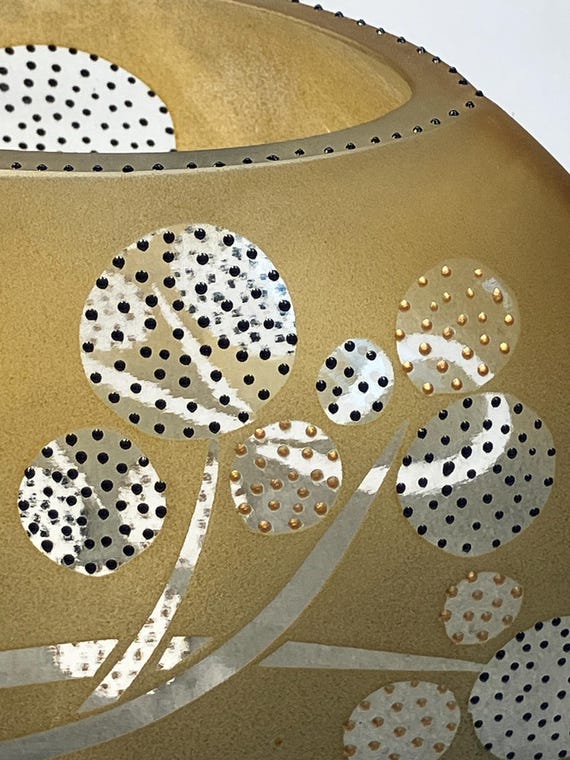 Spectacular Pristine Signed Vase by Renowned American Glass Artist