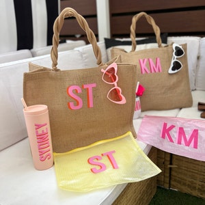 Jute Tragetasche Geschenk Set // Jute Tragetasche mit Monogramm und Pool Tasche
