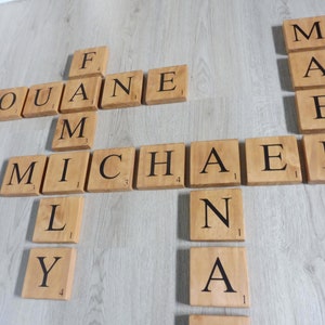 Carta gigante de Scrabble de madera, Carta de madera, nombre de madera, carta, habitación de niña, habitación de bebé, decoración, diseño, escandinavo, retro