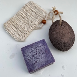 piedra pómez natural jabón natural lavanda y bolsas de jabón hechas de sisal engastado por cano-flow.