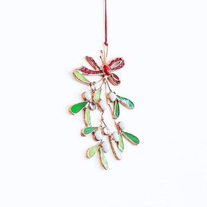 Christmas Mistletoe Suncatcher Glass Leaf green leaves white berries decorations traditional festive gift Sprig Home Window Wall Hanging