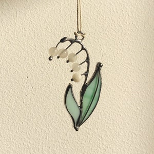 Lily of the Valley Pendant Necklace Woman Stained Glass Flower Accessories Imitation Jewelry Decoration Wife Mothers gift Girl