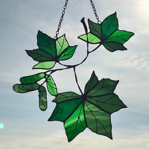 Green Canadian Leaf Sun Catcher Suncatcher Stained Glass Home House Decor Window Wall Decoration Nature Art Living room