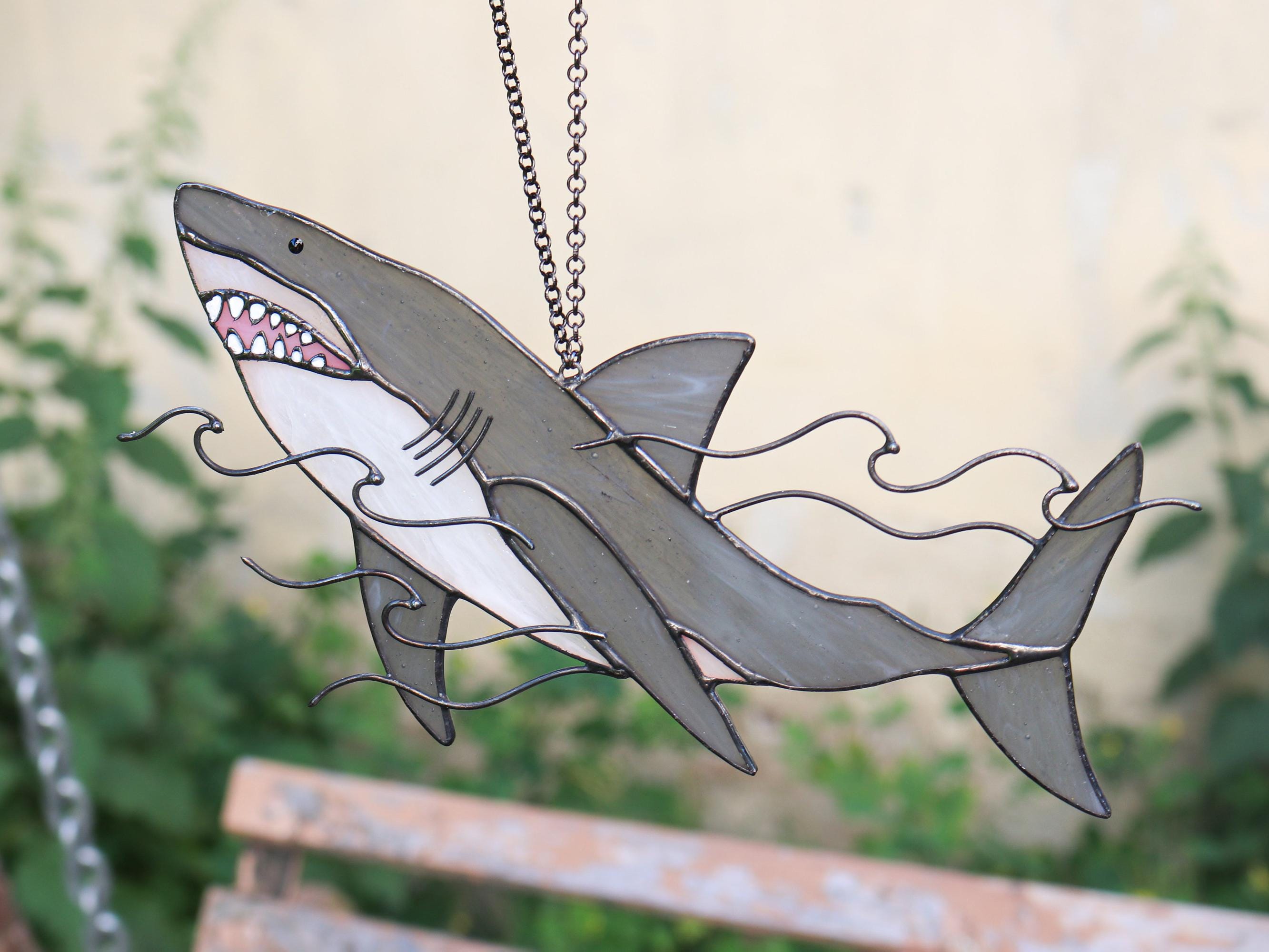 サメのサンキャッチャー ステンドグラス 装飾 グレー 水 海 オーシャン