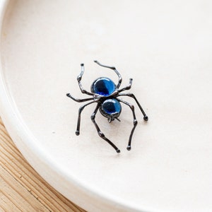 Halloween Bug Brooch Beetle Glass Black Broach Metal Bronze Pin Woman Accessories Imitation Jewelry Badge Interested Boys Animal