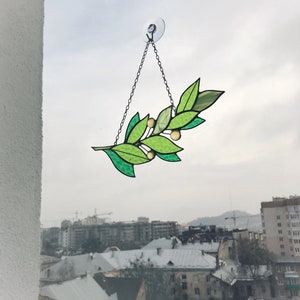 Stained Glass Green Laurel Branch Tiffany Suncatcher Leaf Home Decor Art Window Wall Nature Ornament grandma gift Decorations Hanging