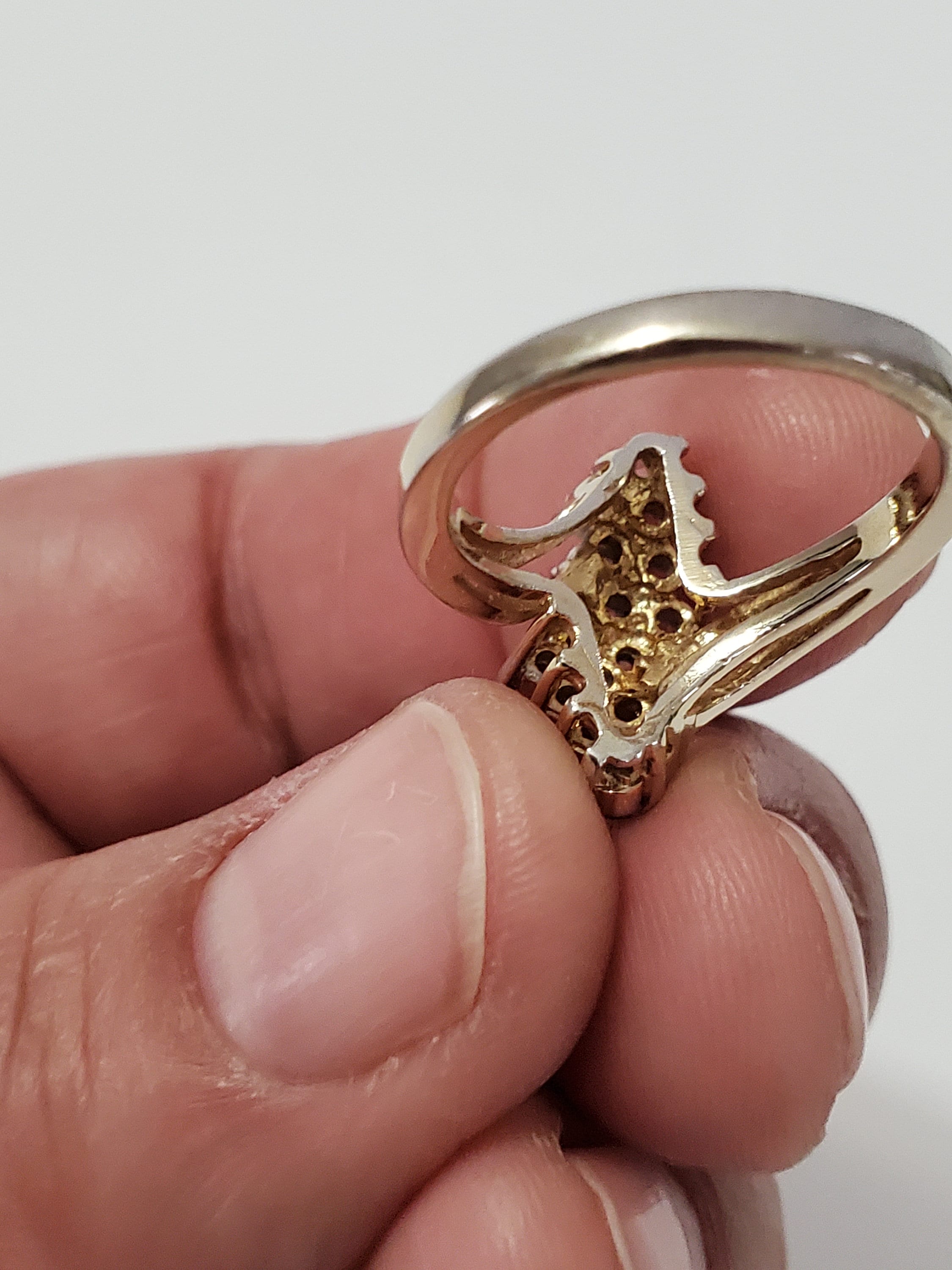 ESPO 14 KT GE Gold Tone Multi White Faux Gemstone Vintage Ring