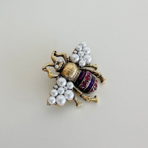 Purple Elegant brooch pin Pearl vintage bestseller