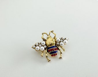 Small size navy blue Bee brooch elegant vintage pearl