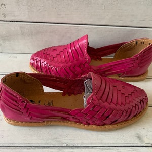 luz huarache sandals