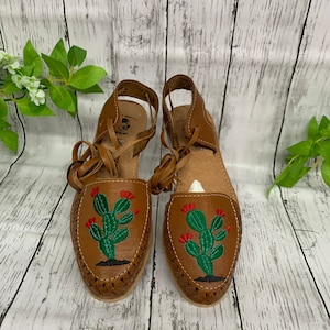 Huarache Sandals - Mexican Style - Colorful leather - Handmade Cactus Embroidered