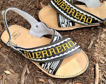 Handmade Men’s Black Leather Huarache Cruzado – Guerrero Embroidery – Genuine Mexican Sandals