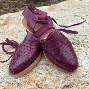 violet huaraches