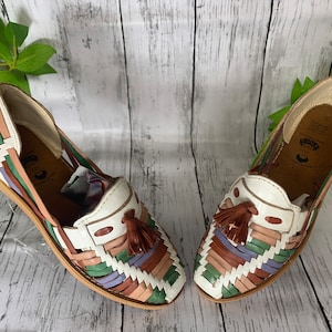 Huarache Sandals - Mexican Style - Colorful leather - Handmade pastel  colors motita