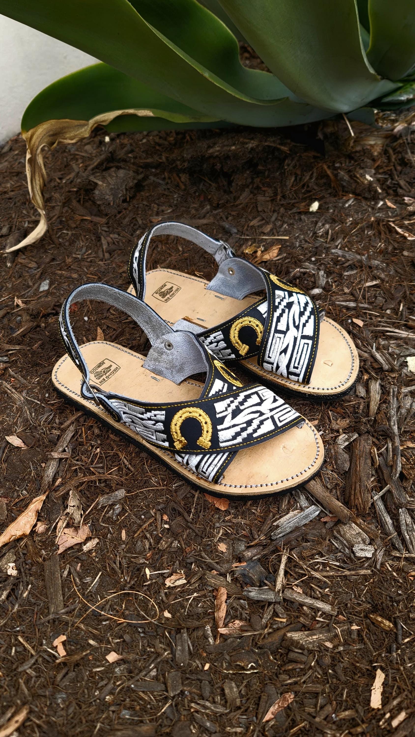 Handmade Men's Black Leather Huarache Cruzado - Horseshoe Embroidery - Genuine Mexican Sandals