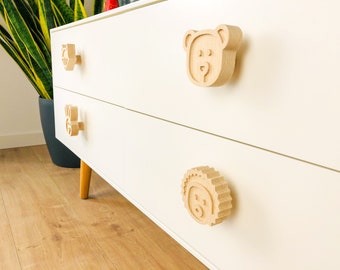 Wooden animal buttons for nursery chest of drawers and cabinets - 1 pcs
