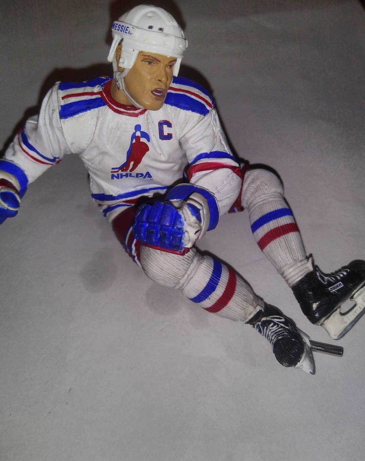 NHL Hockey 6 Inch Static Figure Series 32 - Teemu Selanne White